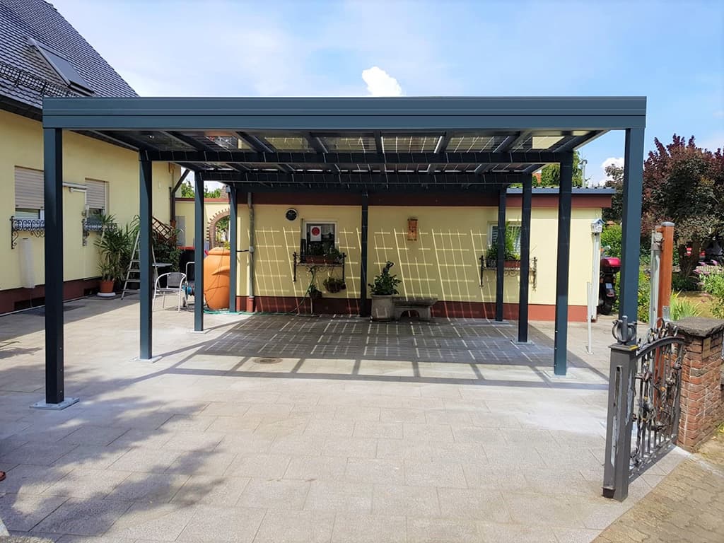 Carport aus Metall oder Holz? Ein direkter Vergleich