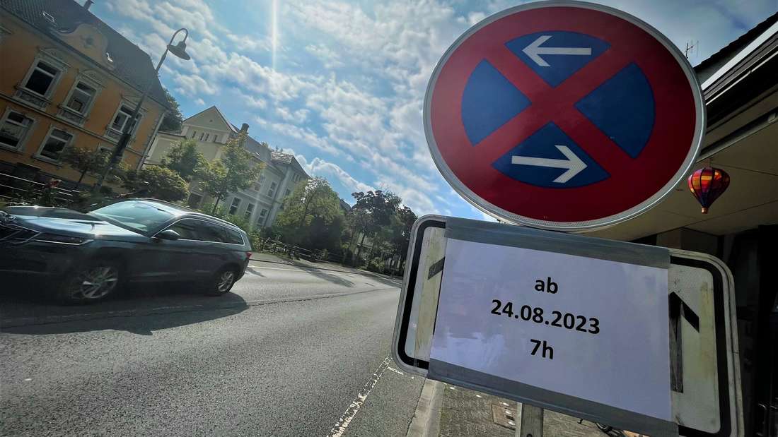 Schnell Halteverbot beantragen Berlin mit Halteverbot-24 – Für Lieferzonen & Umzugsfahrzeuge